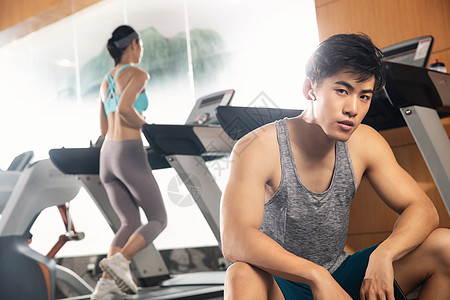 尤特格拉：费兰面对批评和嘲笑时总能克服 若进巴萨球我不会庆祝