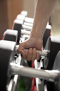 积怨爆发？TA：维尼修斯7月就对阿隆索安排不满意，两人关系微妙