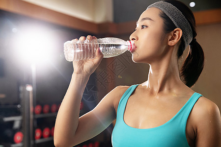 媒体人谈国足选帅：于根伟指导没有递交简历也没有参加竞聘