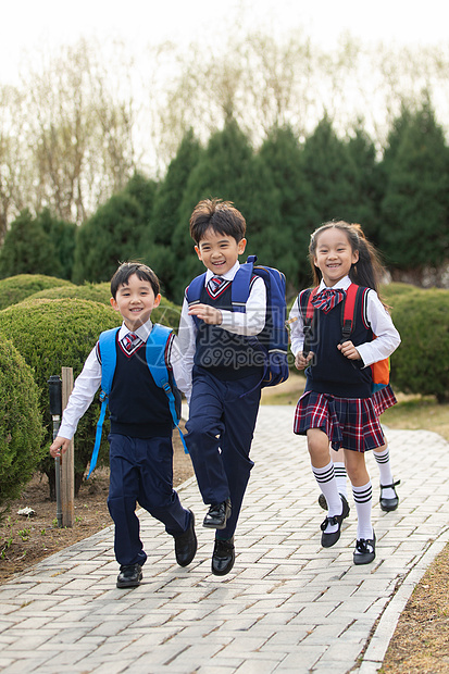 友谊摄影女生快乐的小学生图片