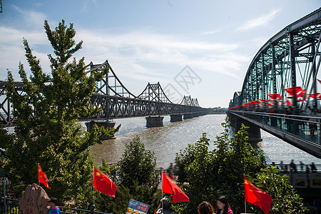 风景日光红旗辽宁省丹东中朝友谊桥图片