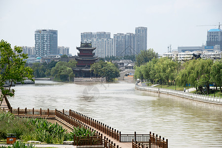 洪水淹没了城市江苏省的自然风景区背景