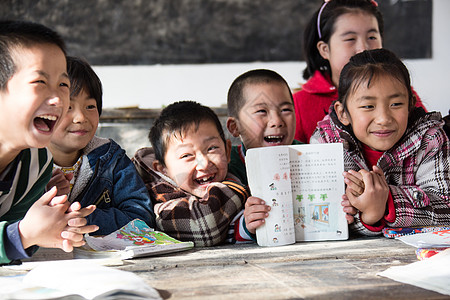 亚洲人贡献信心乡村小学里的小学生图片