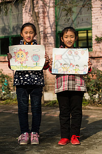 摄影作品努力摄影垂直构图乡村小学里的小学生背景