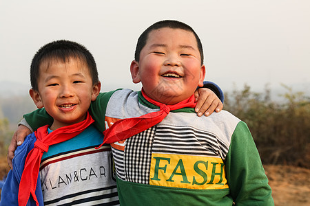 亚洲人东亚农村欢乐的乡村小学生图片