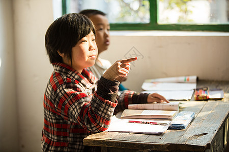 希望小学亚洲人乐观乡村小学里的小学生图片