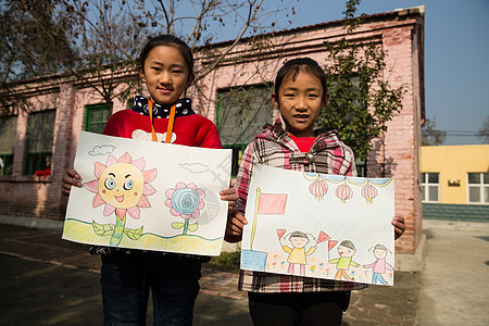 两个人幸福亚洲乡村小学里的小学生图片