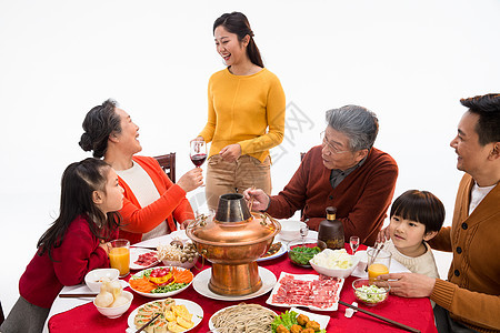 30多岁温馨背景分离幸福家庭过年吃团圆饭图片