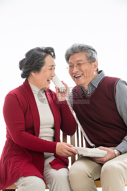 丈夫妻子60多岁老年夫妇过新年图片