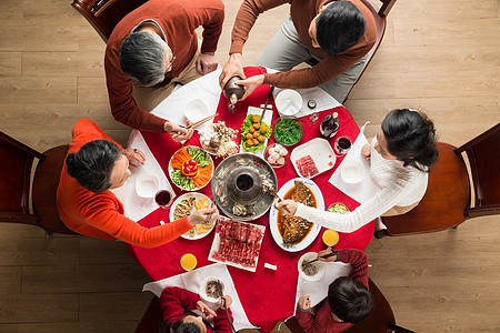 喜庆鱼素材幸福家庭过年吃团圆饭背景
