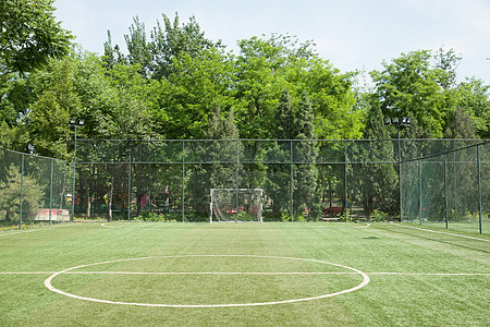 公园护栏学校空旷的足球场背景