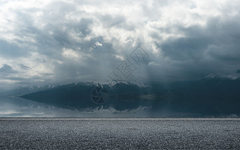 新疆赛里木湖风光背景图片