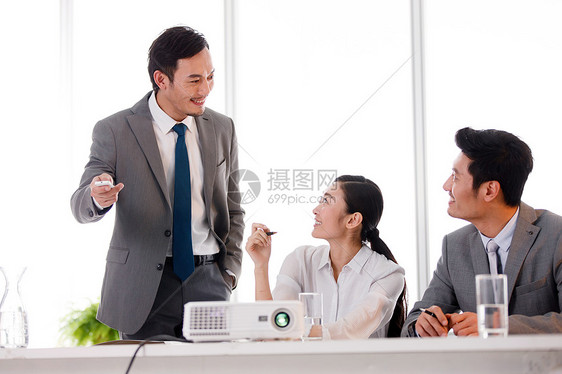 彩色图片成就多人商务男女在会议室工作图片