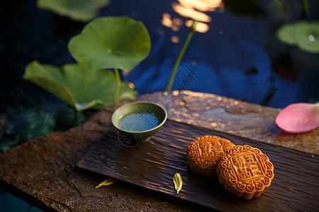 茶杯荷花月饼图片