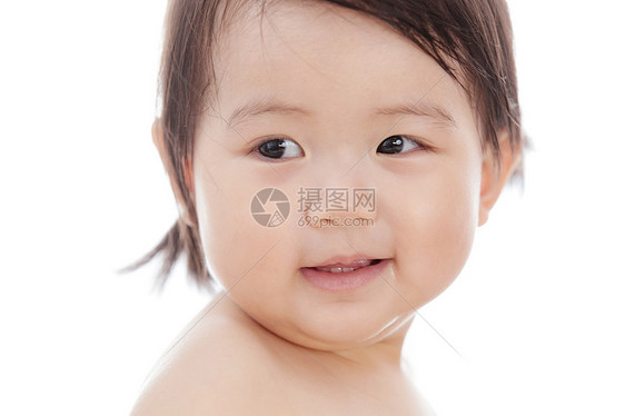 婴儿12到18个月微笑可爱宝宝在玩耍图片