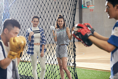 基米希：我还不知道格纳布里的计划，但真心希望他留在拜仁