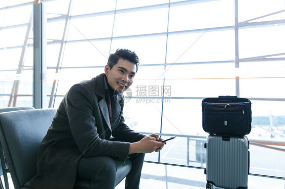 商务男士在机场图片