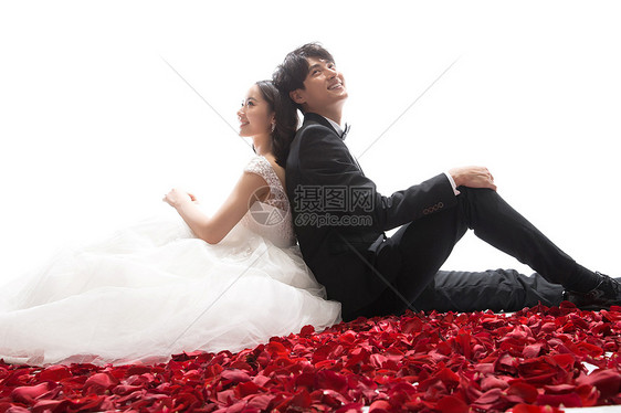 摄影青年夫妇深情的浪漫的新郎和新娘图片