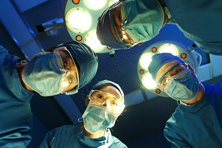 制服仅成年人医生医务工作者在手术图片