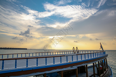 黄昏海景白昼船刺激马尔代夫海景背景