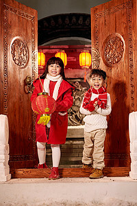 新年兴奋东亚快乐儿童过年图片
