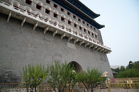 户外古老的人造建筑北京前门城楼图片