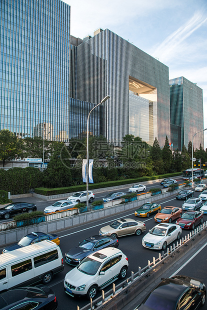 城市道路人造建筑建造北京东直门图片