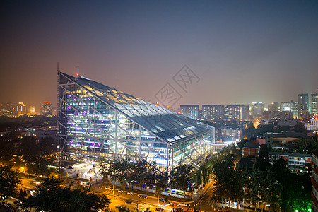 房地产首都建筑特色北京侨福芳草地大厦图片