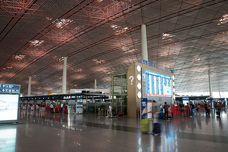 户内游客玻璃窗北京首都机场图片