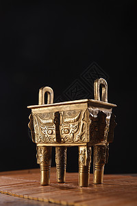 香炉古典式远古的铜鼎图片