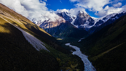 甲应村的梅里雪山4A景区背景图片