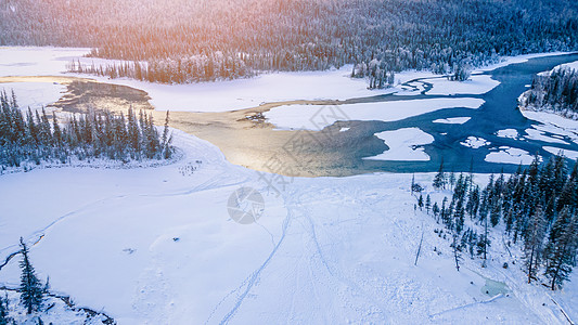 喀纳斯雪景新疆喀纳斯禾木景区冬日雪景背景