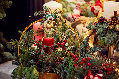 圣诞季圣诞集市上的圣诞装饰盆栽背景