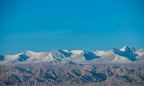 雪山脉青海祁连雪山冬日风光背景