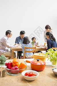 大家庭聚餐图片