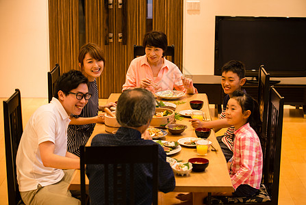 孩子吃饭家庭聚餐吃饭背景