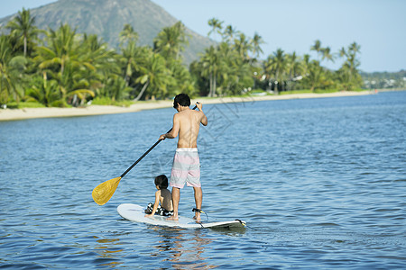 欧冠4场3球！弗拉霍维奇社媒晒庆祝照：继续前进🔥☄️🔥