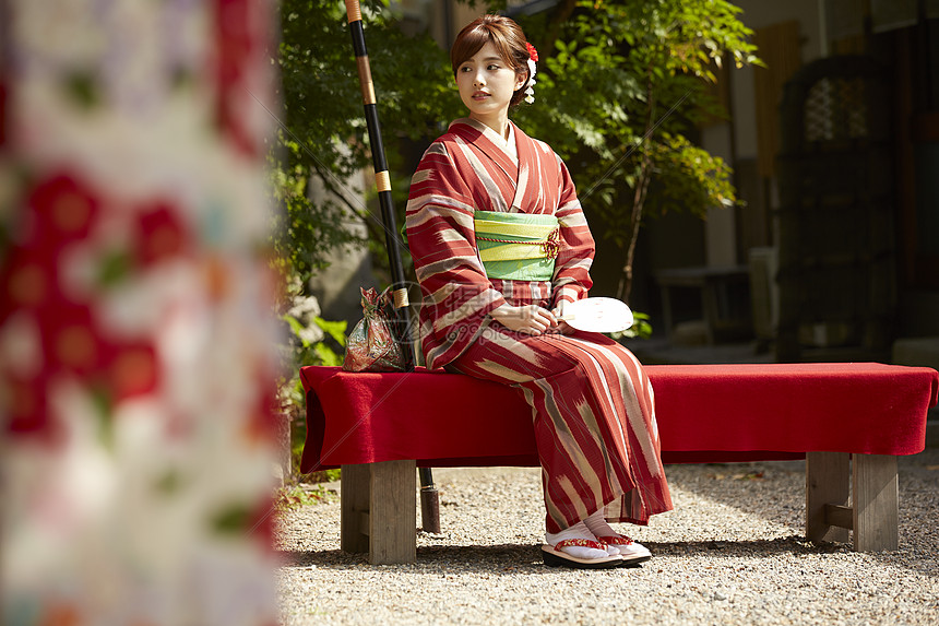 日式和服女性肖像图片