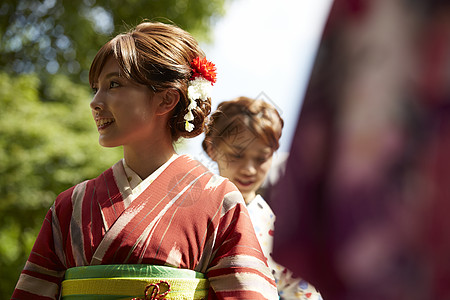 日本女孩在古都外国妇女和日本妇女旅行背景