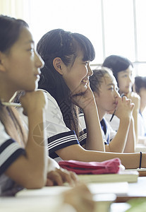 开心的中学生图片