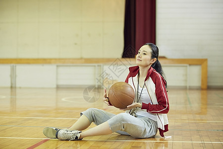 体育女教师形象图片