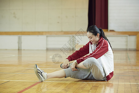 学校体育教练女老师图片