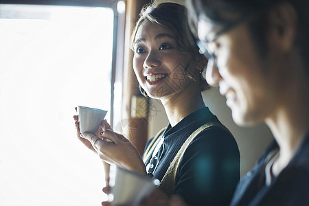 夫妇旅行观光肖像照图片