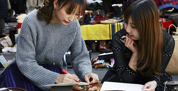 女孩们喜欢跳蚤市场图片