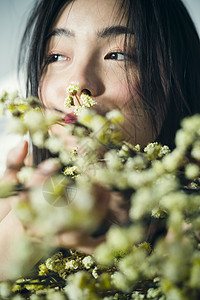 明亮壮年花农花生活女肖像图片