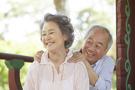 幸福的老年夫妻图片