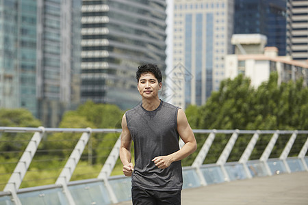 尤里奇：每场比赛都是一个独立的故事，我是德泽尔比的仰慕者