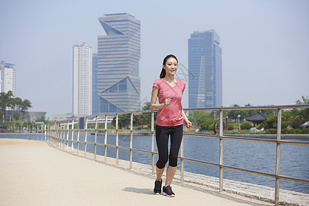 邮报：人们谈论阿森纳得分靠定位球，仿佛该以此为耻，这很荒谬