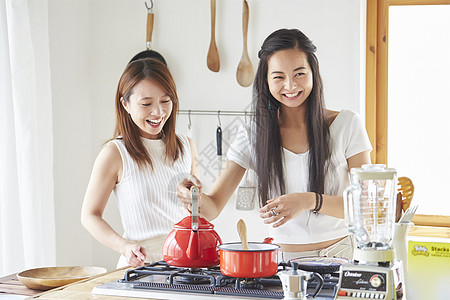 厨房烹调午饭准备家庭聚会图片