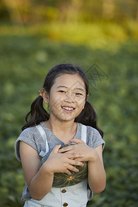 蔬菜亚洲人强烈的感情儿童庄稼收获图片